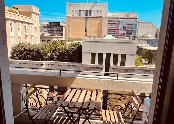 Berga Exclusive 4 アパート *